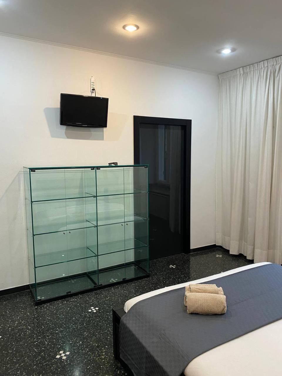 Martel Rooms - Genova Centro Brignole Exterior photo